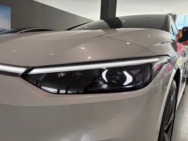 Volkswagen ID.7 Vizzion — Фото автомобиля 4