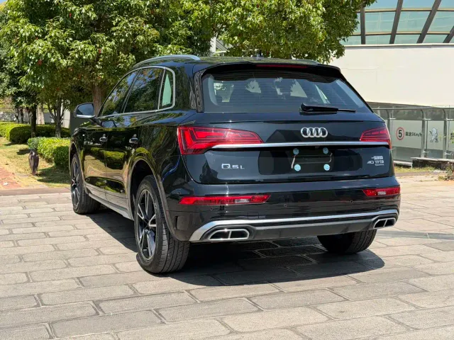 Audi Q5L — Фото автомобиля 6