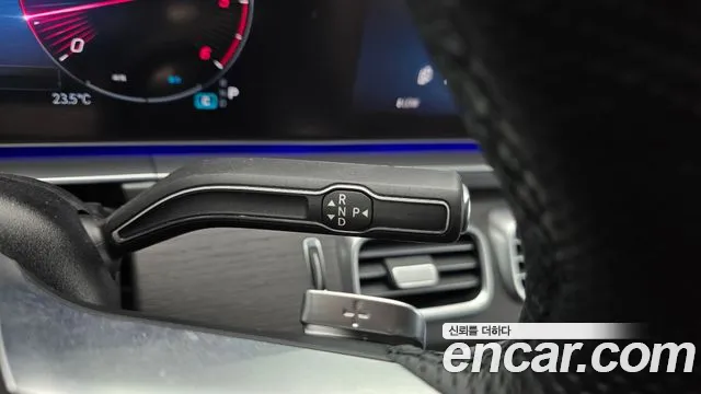 Mercedes-Benz GLE-Class — Фото автомобиля 9