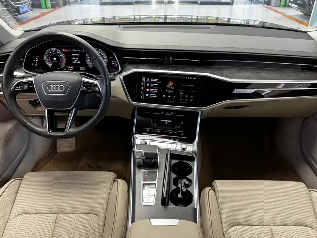 Audi A6L — Фото автомобиля 18