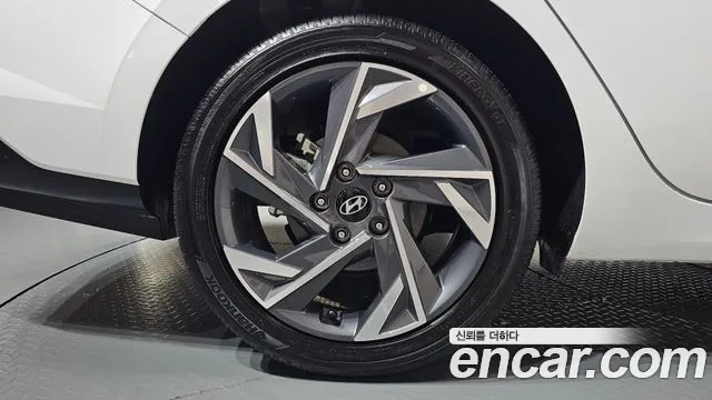 Hyundai Avante CN7 — Фото автомобиля 6