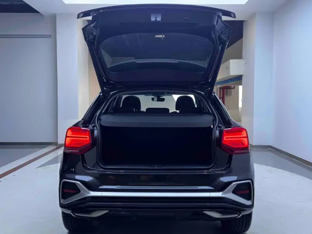 Audi Q2L — Фото автомобиля 17