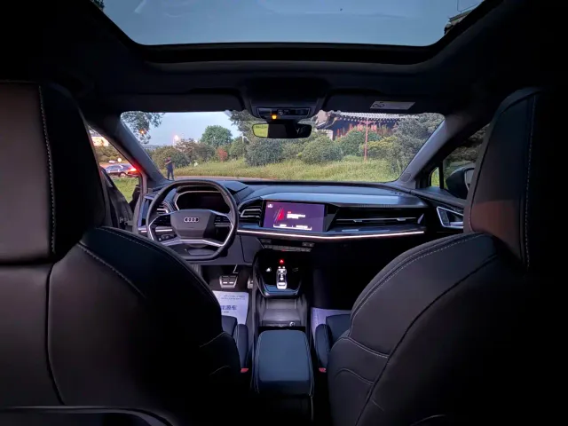 Audi Q4 e-tron — Фото автомобиля 7