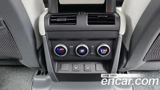 Land Rover Defender Defender (L663) 110 P300 X-Dynamic SE — Фото автомобиля 18