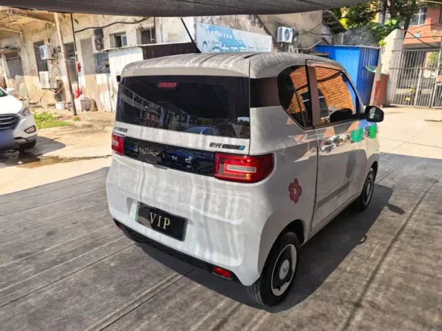 Wuling Hongguang Mini EV — Фото автомобиля 6