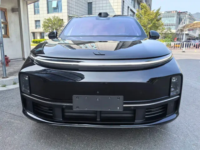 Li Auto L7 — Фото автомобиля 2