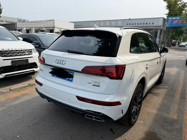 Audi Q5L — Фото автомобиля 3