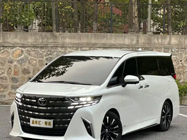 Фотография автомобиля — Toyota Alphard