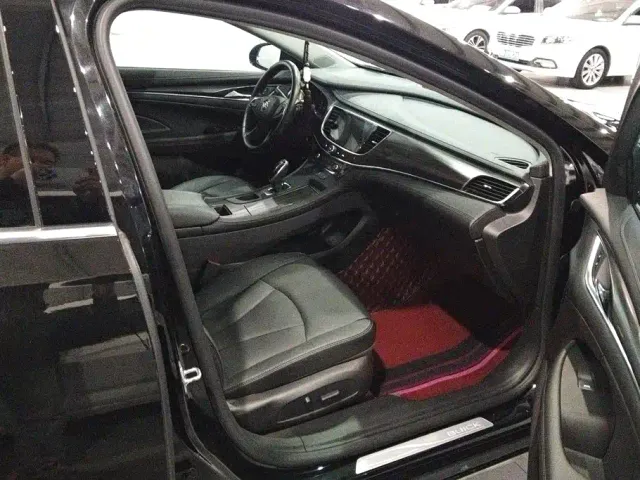 Buick LaCrosse — Фото автомобиля 8