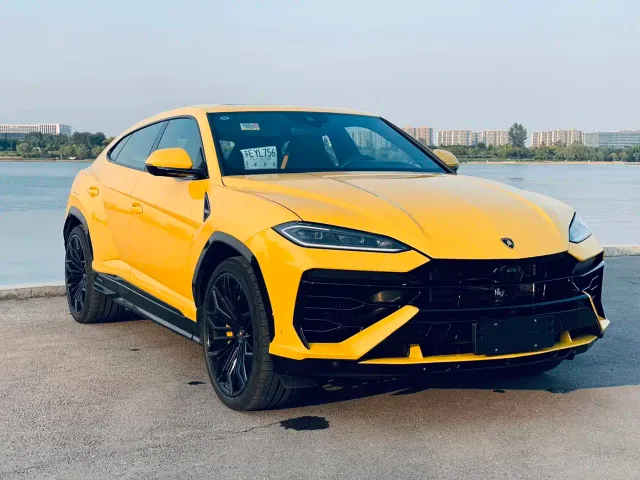 Lamborghini Urus — Фото автомобиля 5