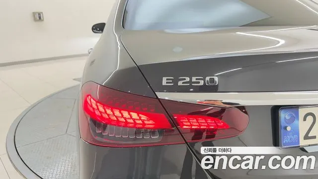 Mercedes-Benz E-Class W213 — Фото автомобиля 11