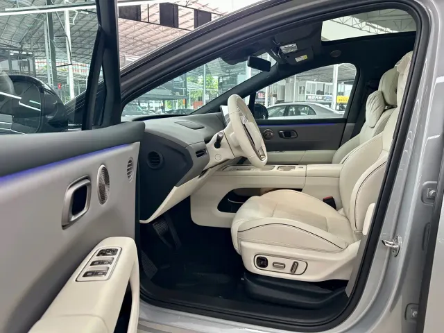Li Auto i6 — Фото автомобиля 6