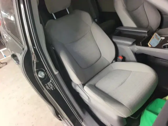 Toyota Sienna — Фото автомобиля 24
