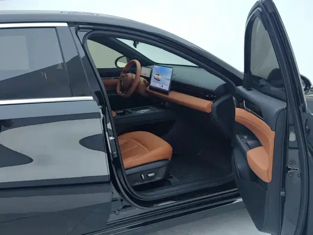 Wuling Starlight — Фото автомобиля 8