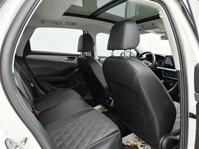 Volkswagen Sagitar — Фото автомобиля 18