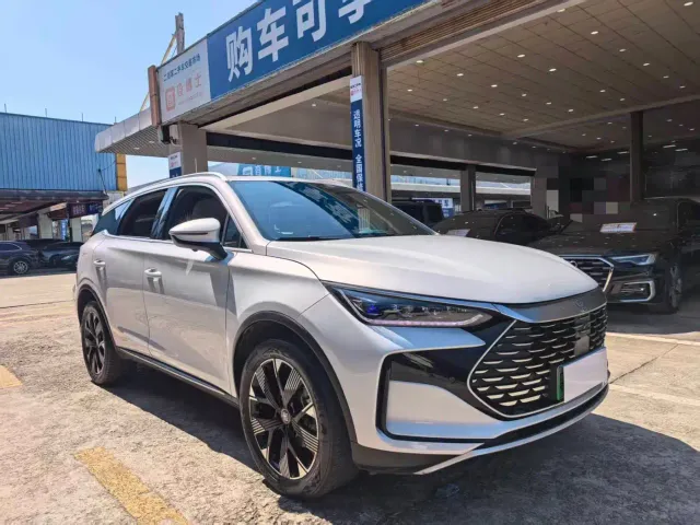 BYD Tang — Фото автомобиля 3
