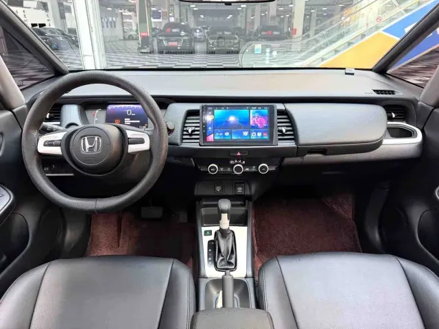 Honda Fit — Фото автомобиля 10