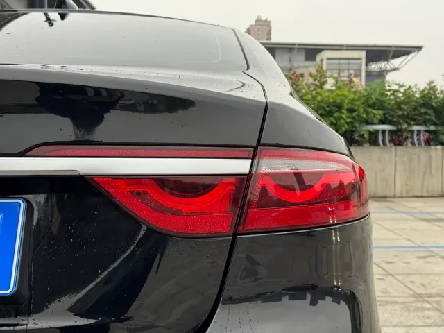 Jaguar XFL — Фото автомобиля 21