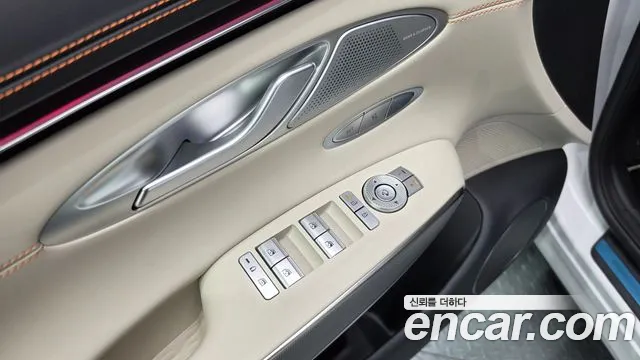 Genesis GV70 2.5T Бензин 2WD — Фото автомобиля 19