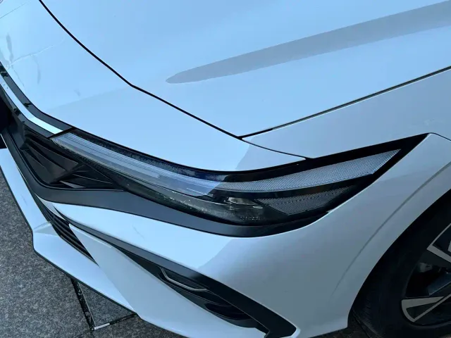 Hyundai Elantra — Фото автомобиля 15