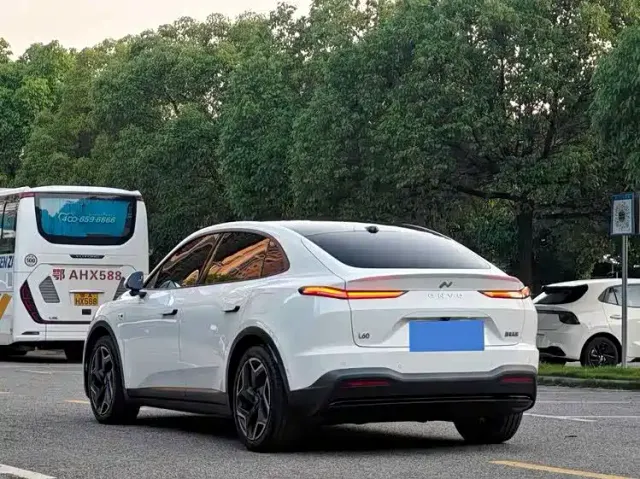 Onvo L60 — Фото автомобиля 9
