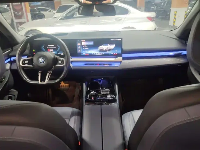 BMW i5 — Фото автомобиля 13