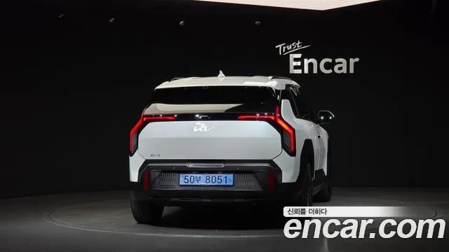 Kia EV3 — Фото автомобиля 4