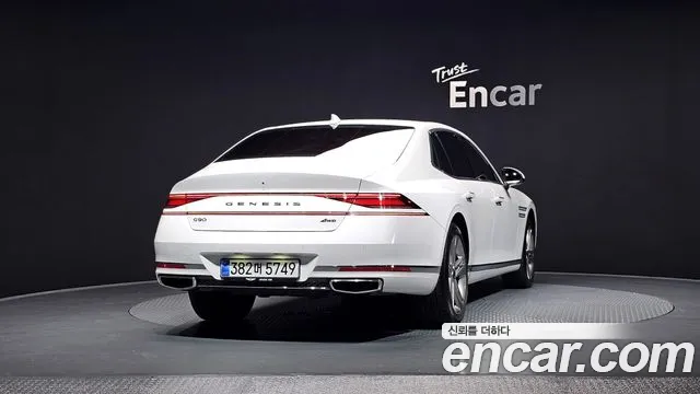 Genesis G90 Бензин 3.5 турбо AWD — Фото автомобиля 4