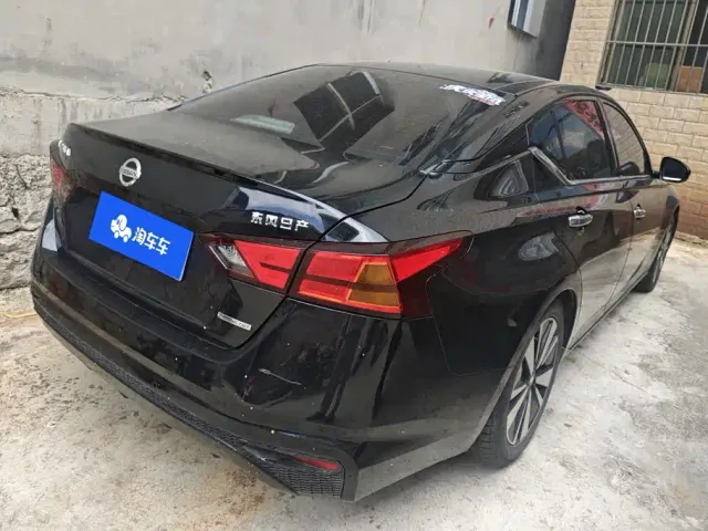 Nissan Teana — Фото автомобиля 3