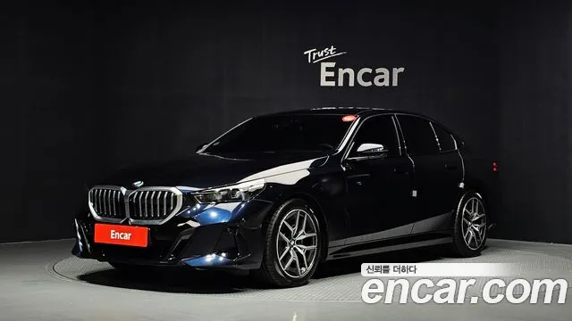 Фотография автомобиля — BMW 5 Series