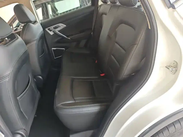 Geely Boyue — Фото автомобиля 16