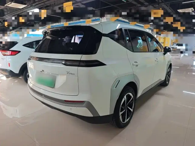 GAC Aion Y — Фото автомобиля 6