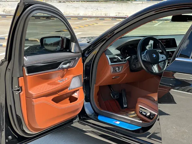 BMW 7 Series — Фото автомобиля 4