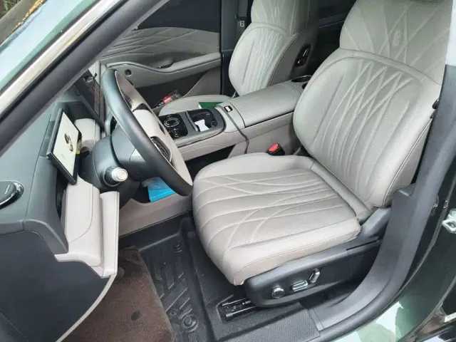 Geely Galaxy Xingyao 8 — Фото автомобиля 16