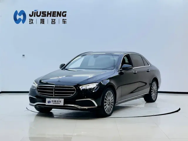 Фотография автомобиля — Mercedes-Benz E-Class