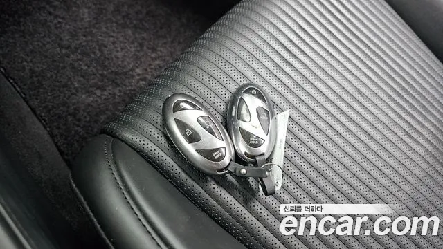 Hyundai Grandeur Grandeur (GN7) 3.5 Бензин 2WD — Фото автомобиля 22