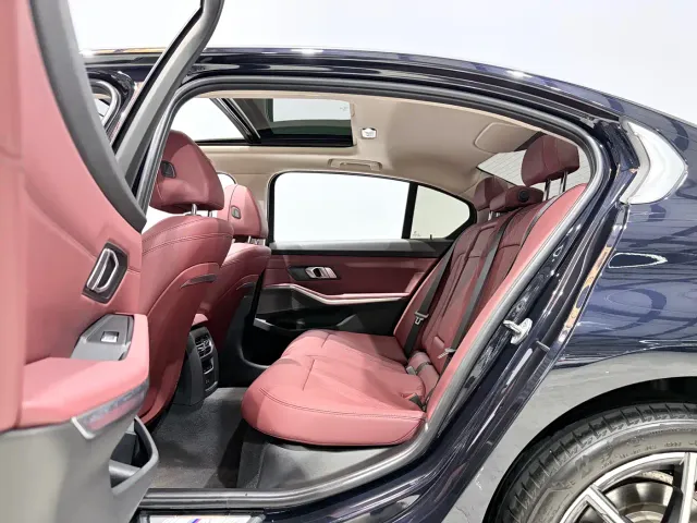 BMW 3 Series — Фото автомобиля 9