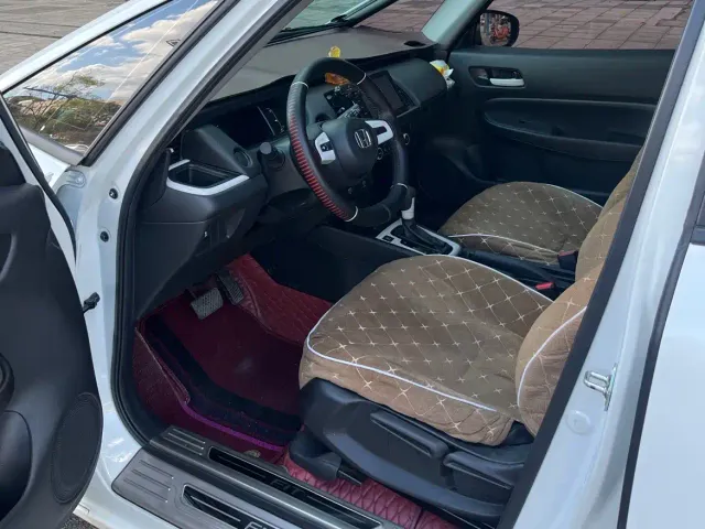Honda Fit — Фото автомобиля 9