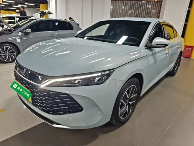Фотография автомобиля — BYD Qin L