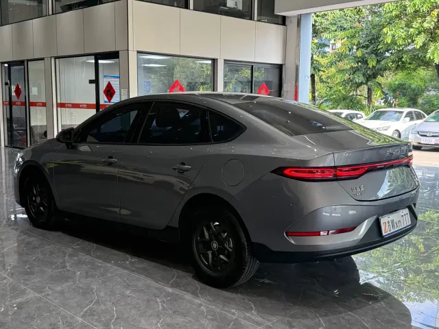 BYD Qin PLUS — Фото автомобиля 30