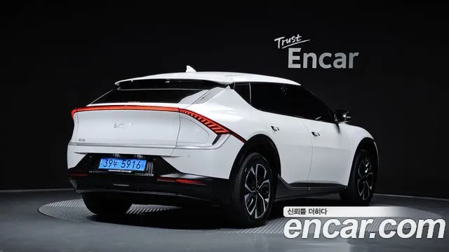 Фотография автомобиля — Kia EV6