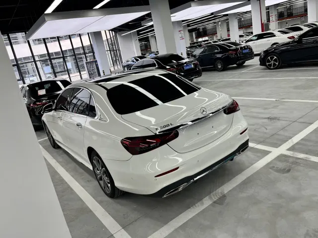 Mercedes-Benz E-Class — Фото автомобиля 10