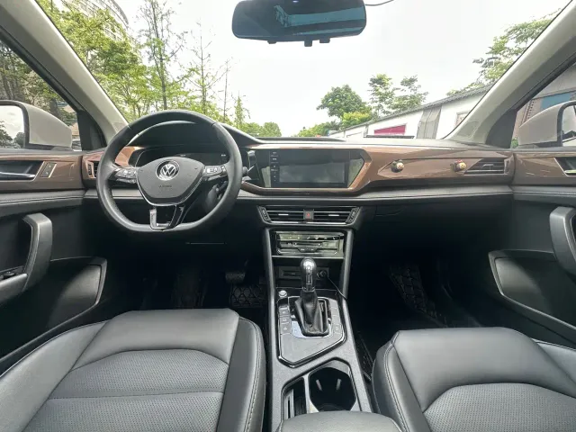 Volkswagen Tharu — Фото автомобиля 5