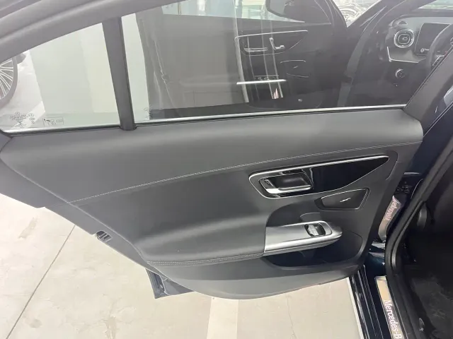 Mercedes-Benz C-Class — Фото автомобиля 9