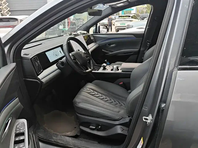 BYD Song L DM-i — Фото автомобиля 14