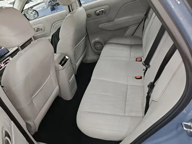Leapmotor B10 — Фото автомобиля 16