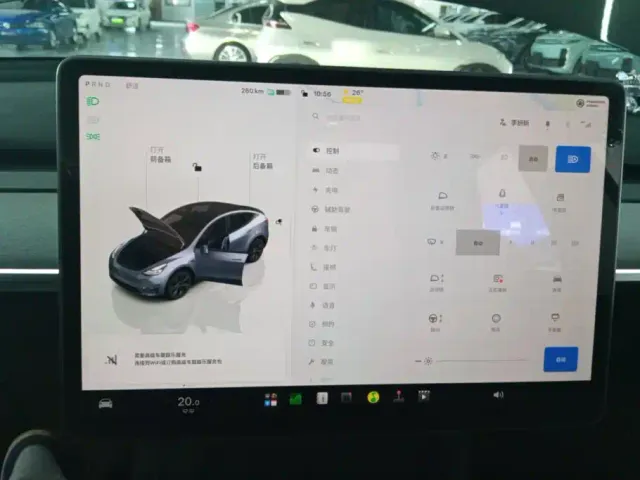 Tesla Model Y — Фото автомобиля 14