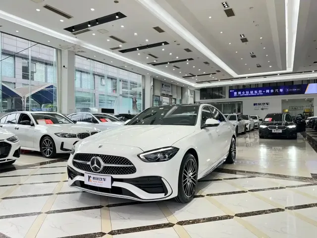 Mercedes-Benz C-Class — Фото автомобиля 2