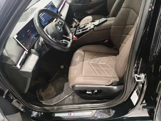 BMW 5 Series — Фото автомобиля 14