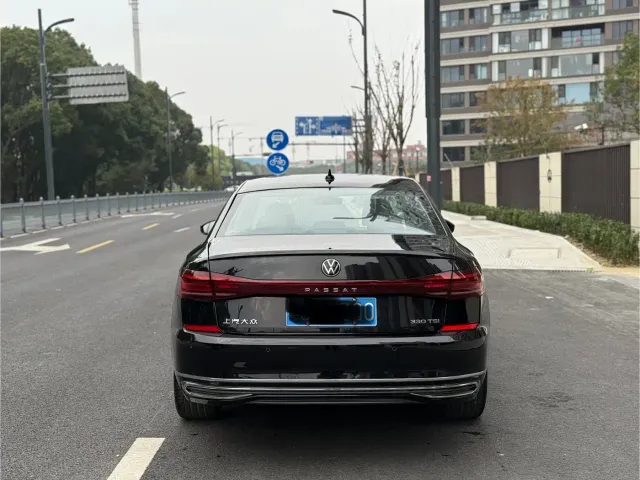 Volkswagen Passat — Фото автомобиля 6